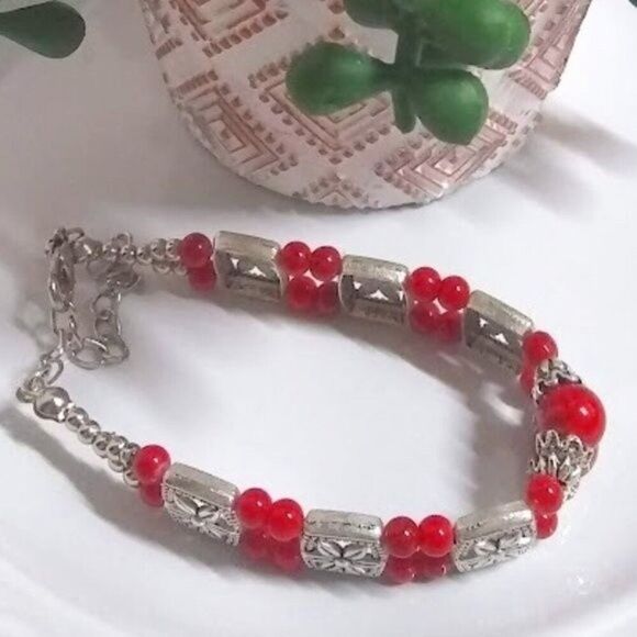 Vintage Inspired Boho Red Magnesite Bead Bracelet - Picture 1 of 8